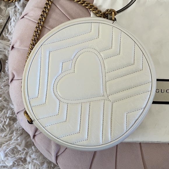 Authentic Gucci marmont mini round shoulder bag - Picture 3 of 8